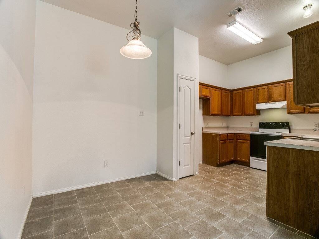 11911 Clovite Ct - Photo 5 of 12