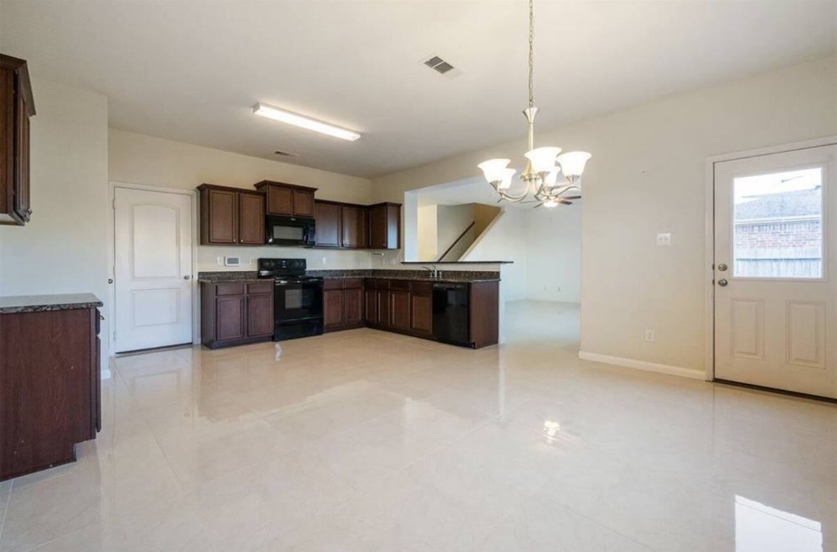 9439 Grand Spark Dr - Photo 4 of 15