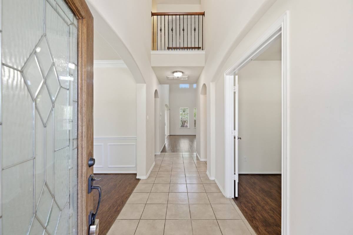 2117 Rushing Spring Dr - Photo 4 of 20