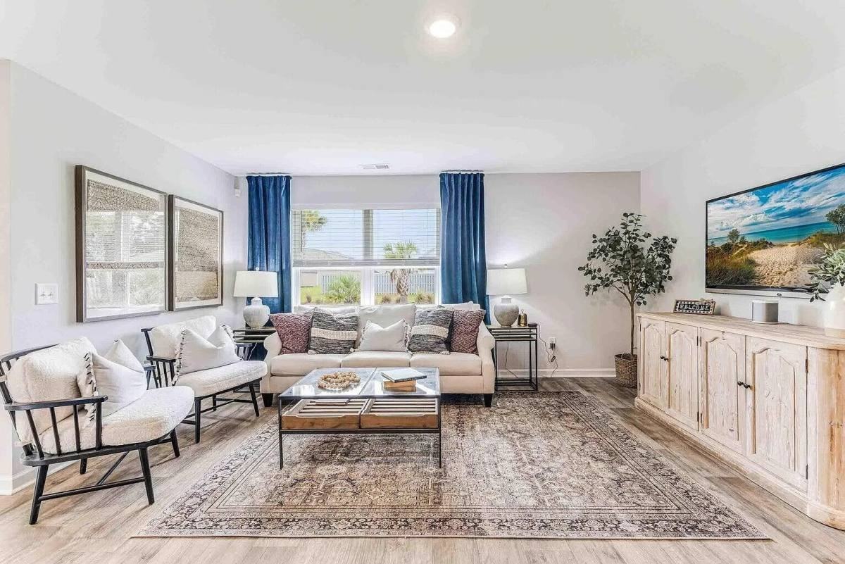 4071 Morning Light Dr Se - Photo 3 of 10