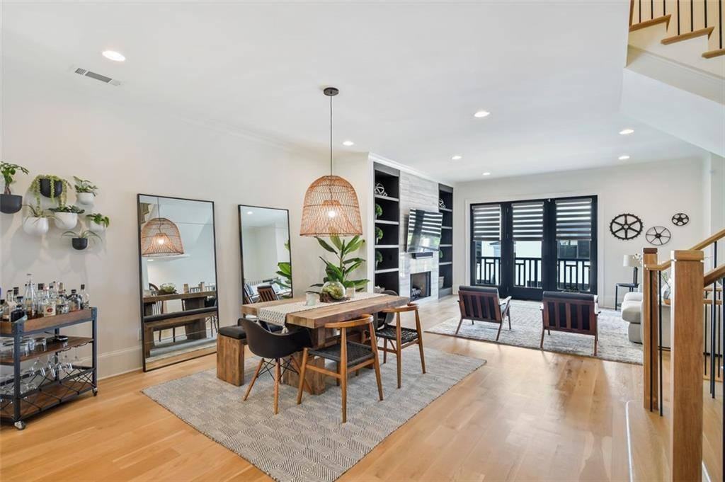 3667 Peachtree Rd Ne - Photo 3 of 10