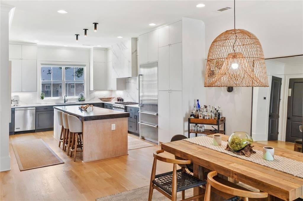 3667 Peachtree Rd Ne - Photo 5 of 10