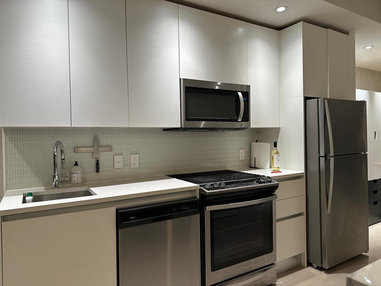 246 Logan Avenue #304 - Photo 4 of 12