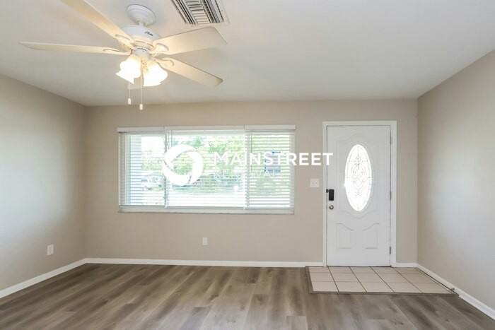 8828 Robin Rd - Photo 2 of 16