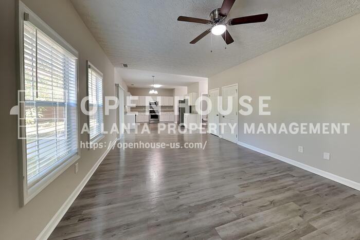 1385 Brisbane Dr - Photo 4 of 25