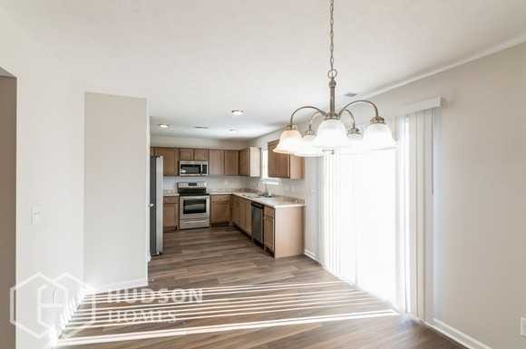 1206 Merritt Hill Trl - Photo 5 of 18