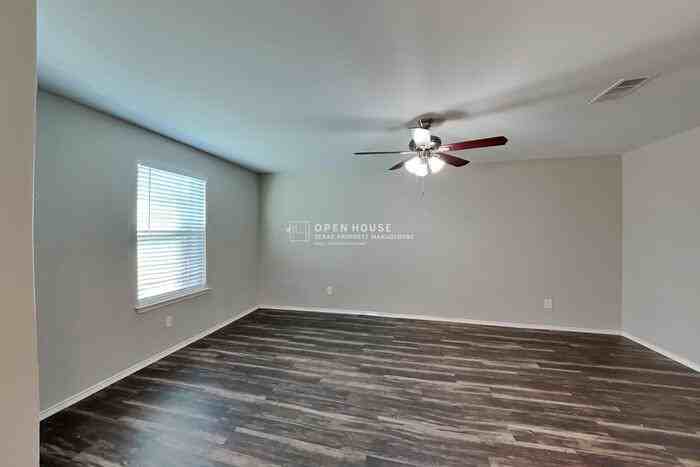 1700 Gayla Creek Dr - Photo 6 of 21