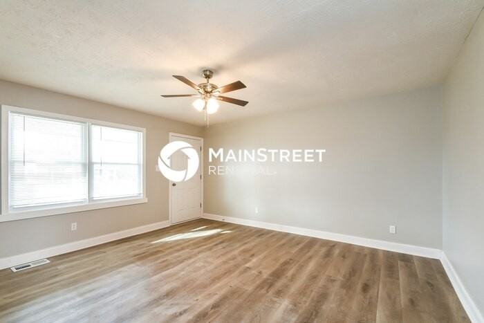 4917 Barlow Dr - Photo 3 of 16