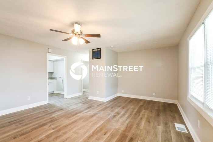 4917 Barlow Dr - Photo 5 of 16