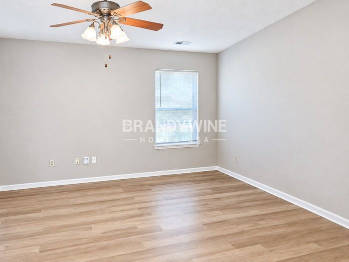 18057 Sanibel Cir - Photo 4 of 19