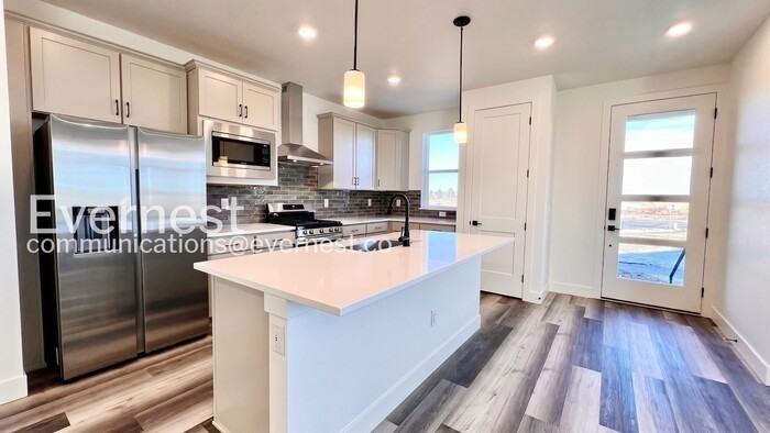 1237 S Algonquian St - Photo 5 of 22