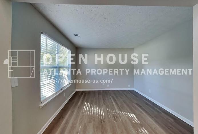 111 Crestbend Ln - Photo 7 of 23