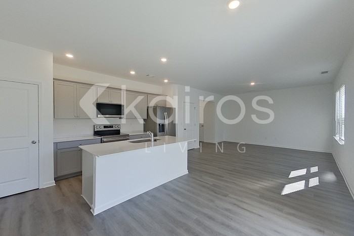 103 Oak Gln - Photo 5 of 26