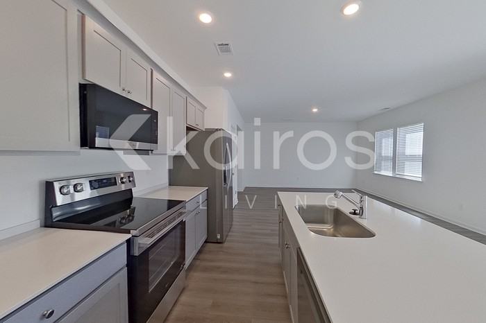 103 Oak Gln - Photo 7 of 26