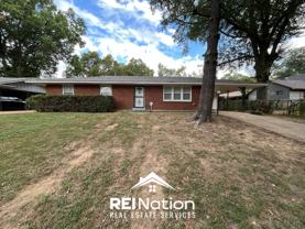 2052 Saint James Dr - Photo 1 of 1
