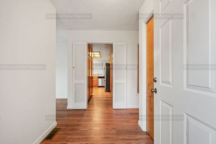 100 High St - Photo 7 of 50