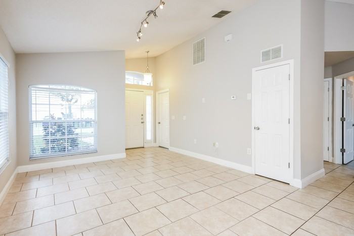 763 Sonja Cir - Photo 7 of 17