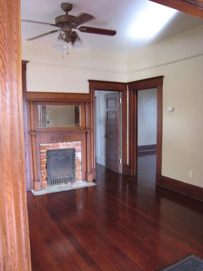 2552 A St - Photo 6 of 21
