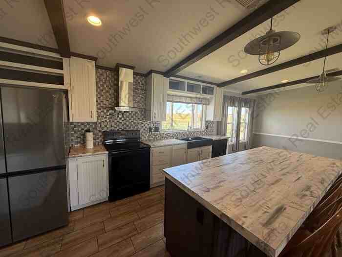409 Curry Rd E #9 - Photo 5 of 11