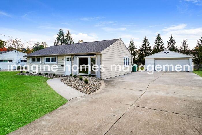 2014 Edgewood Dr - Photo 3 of 15