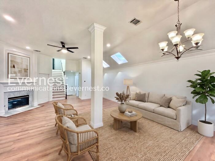 8701 Falls Rd - Photo 2 of 28