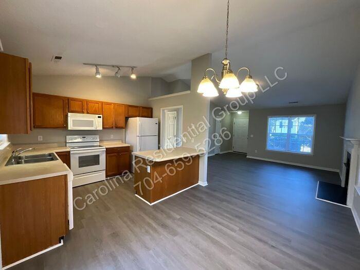 135 Braeburn Dr - Photo 5 of 16