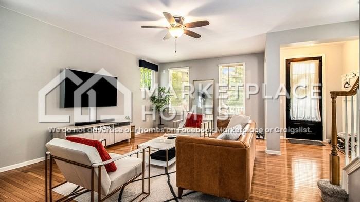 50216 Harding St - Photo 3 of 27