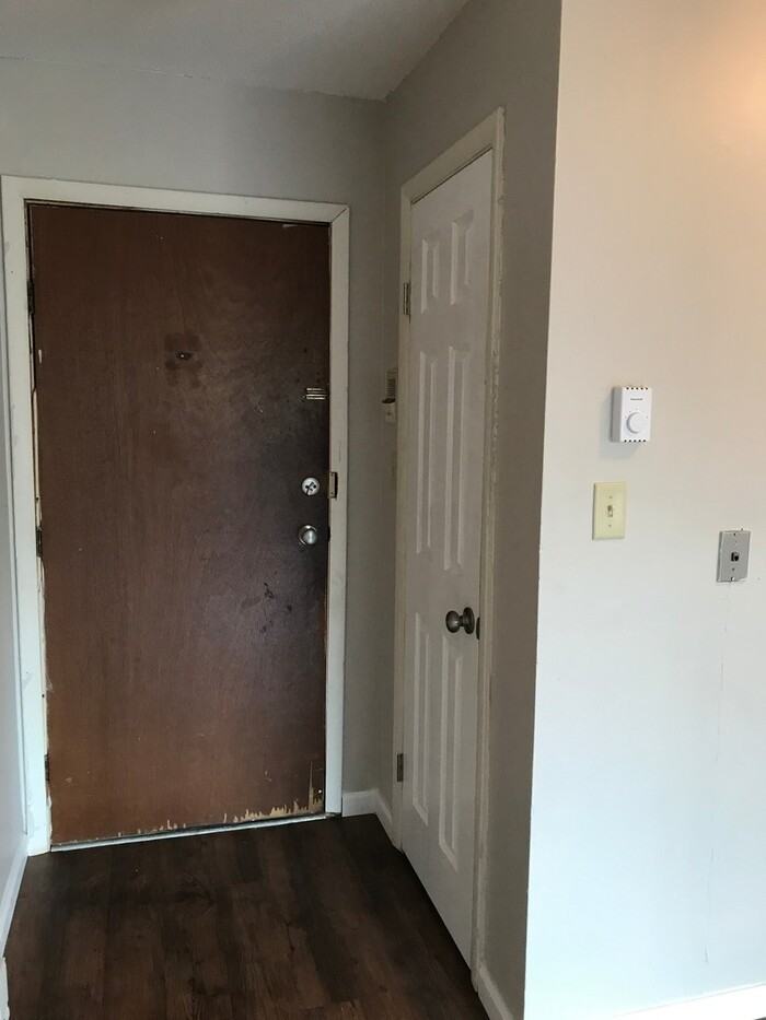518 S 3rd St #K - Photo 3 of 12