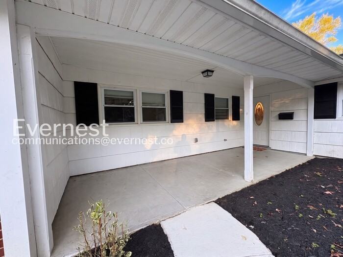 3851 Irongate Ln - Photo 2 of 37