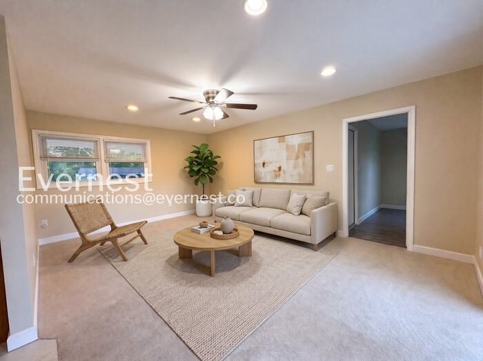 3851 Irongate Ln - Photo 7 of 37