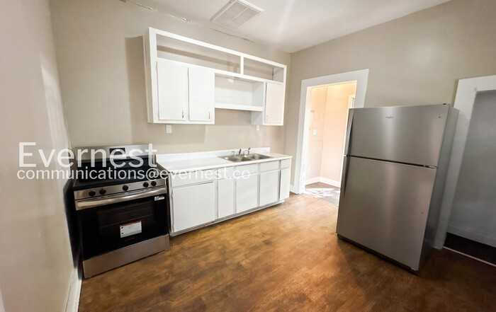 4005 40th Ave N - Photo 5 of 19