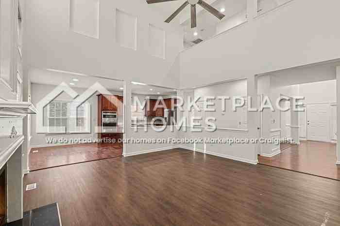 7618 Waterlace Dr - Photo 7 of 33
