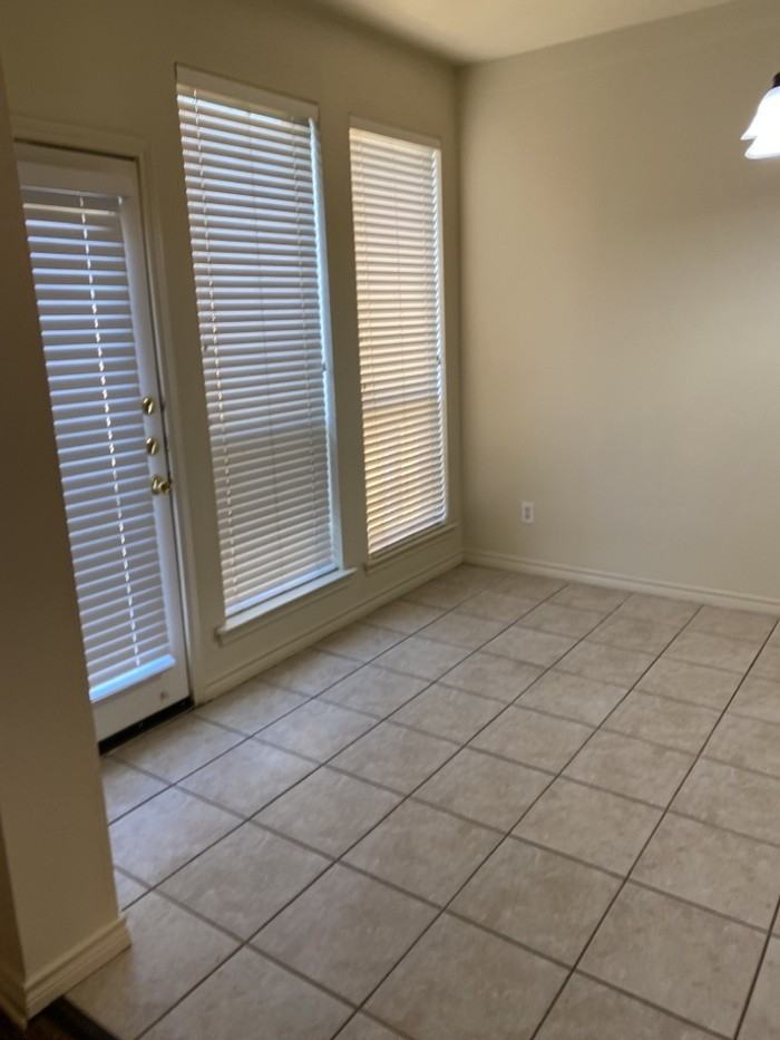 4012 Cottage Park Ct - Photo 6 of 16