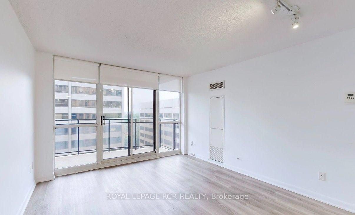 33 Sheppard Avenue East #901 - Photo 3 of 22