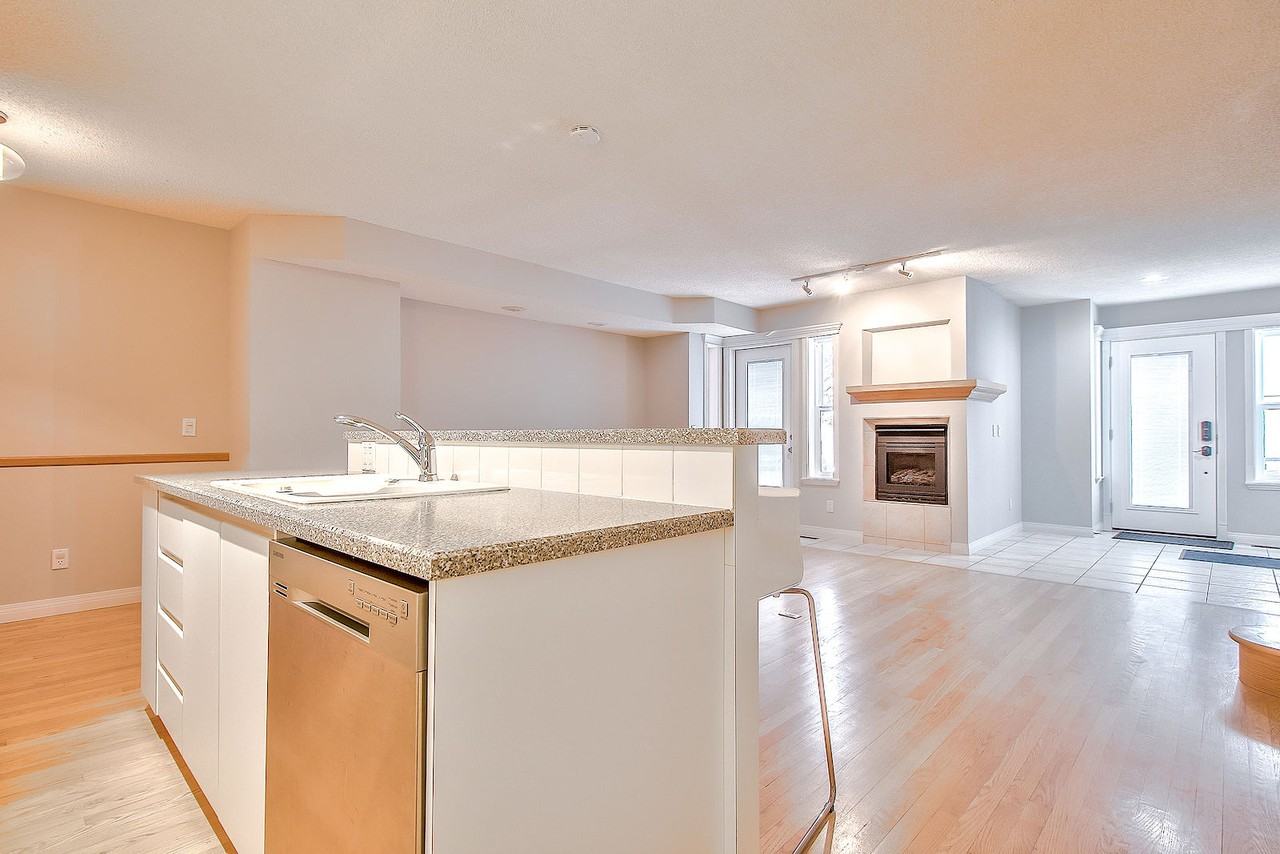 107 9 St Nw - Photo 6 of 43