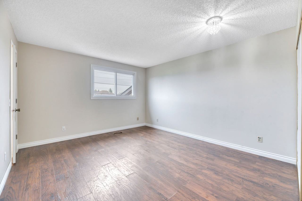 64 Castledale Cres Ne - Photo 7 of 15