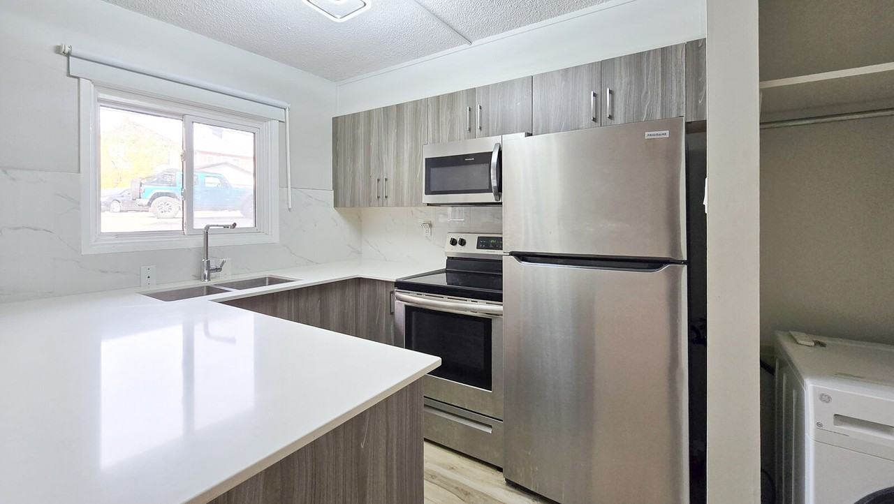 314 21 Ave Sw - Photo 5 of 20