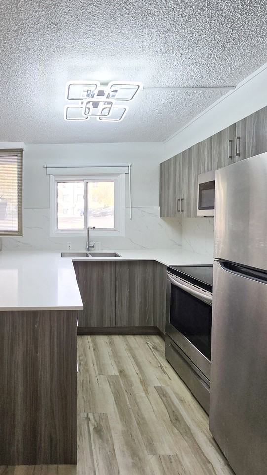 314 21 Ave Sw - Photo 6 of 20