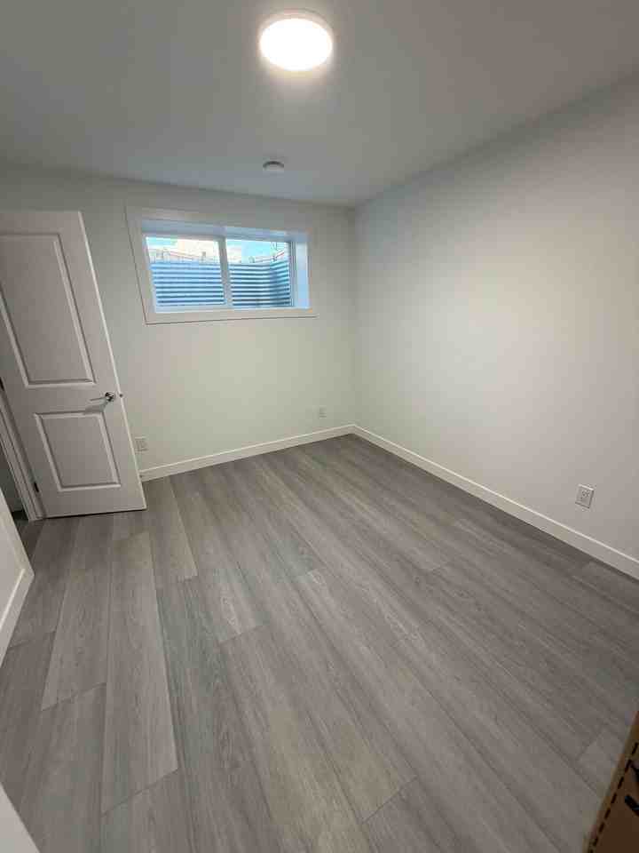 4003 208 St Nw - Photo 3 of 7