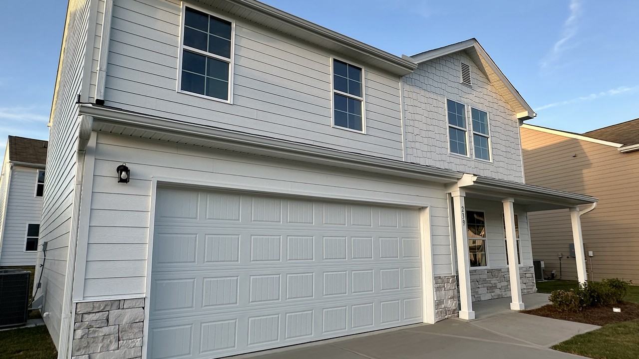 239 Golden Raintree Dr #NA - Photo 3 of 28