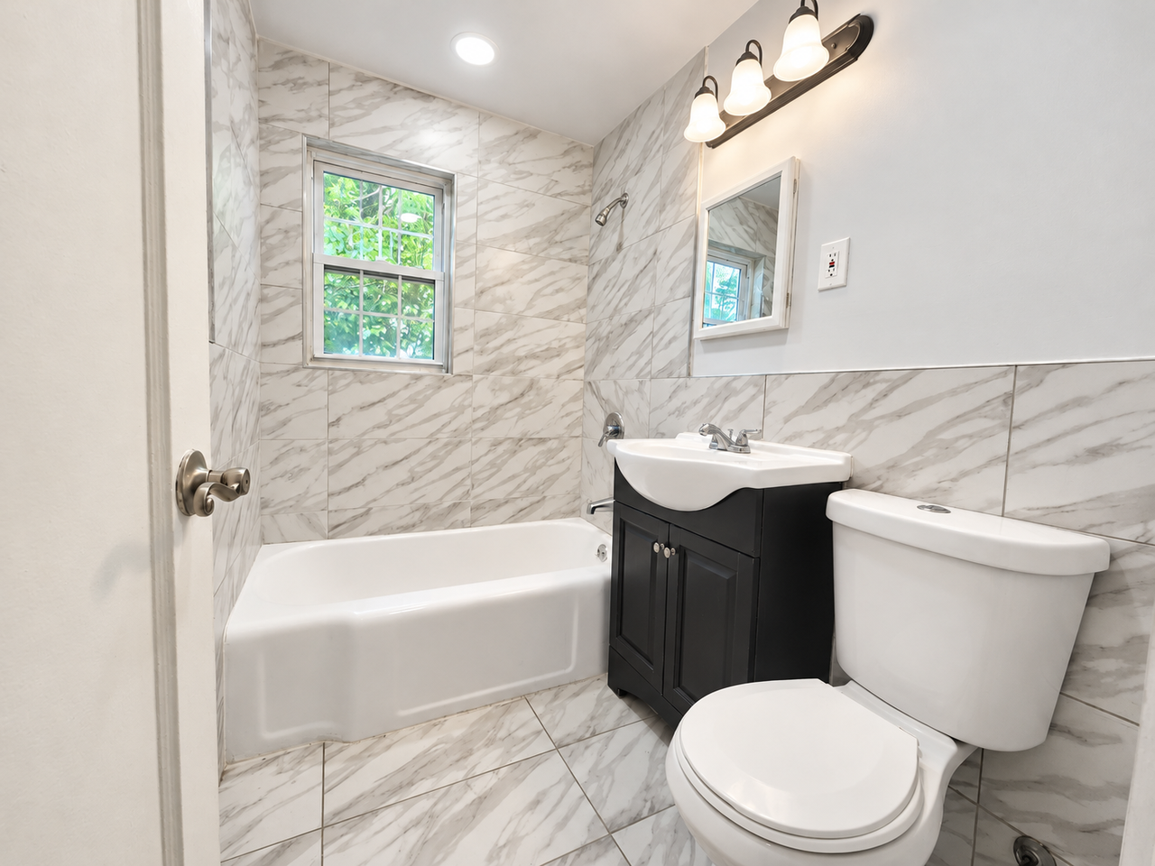 16 Beaumont Pl #3F - Photo 5 of 6