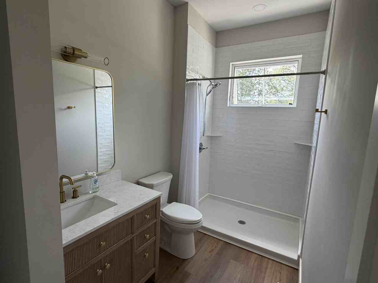 23 Grey St #4 - Photo 3 of 12