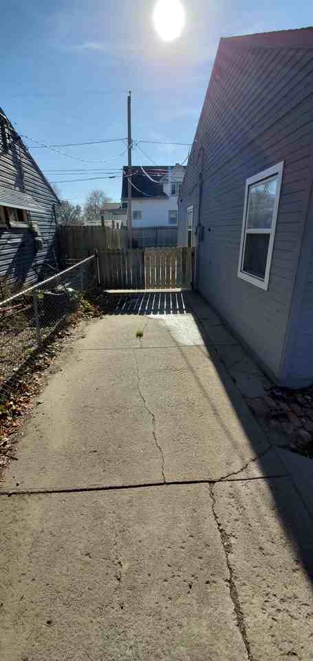 2605 Avenue H #NA - Photo 2 of 8