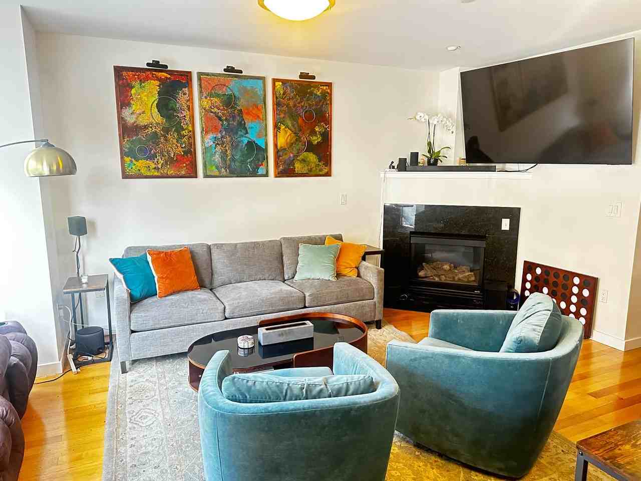 1638 Larkin St #1 - Photo 6 of 7