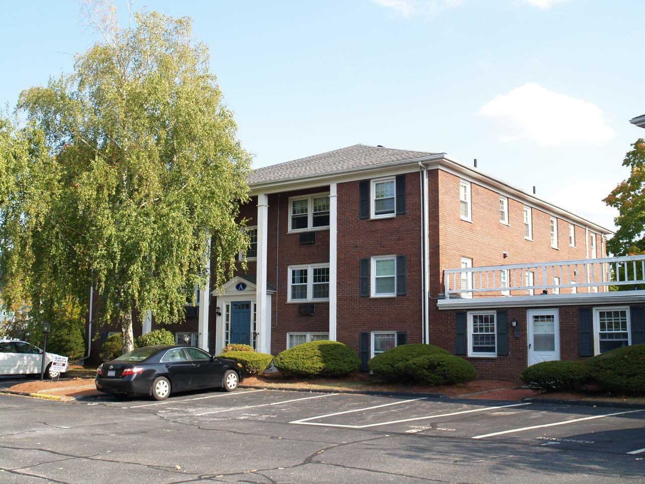 17 Sinai Cir #C12