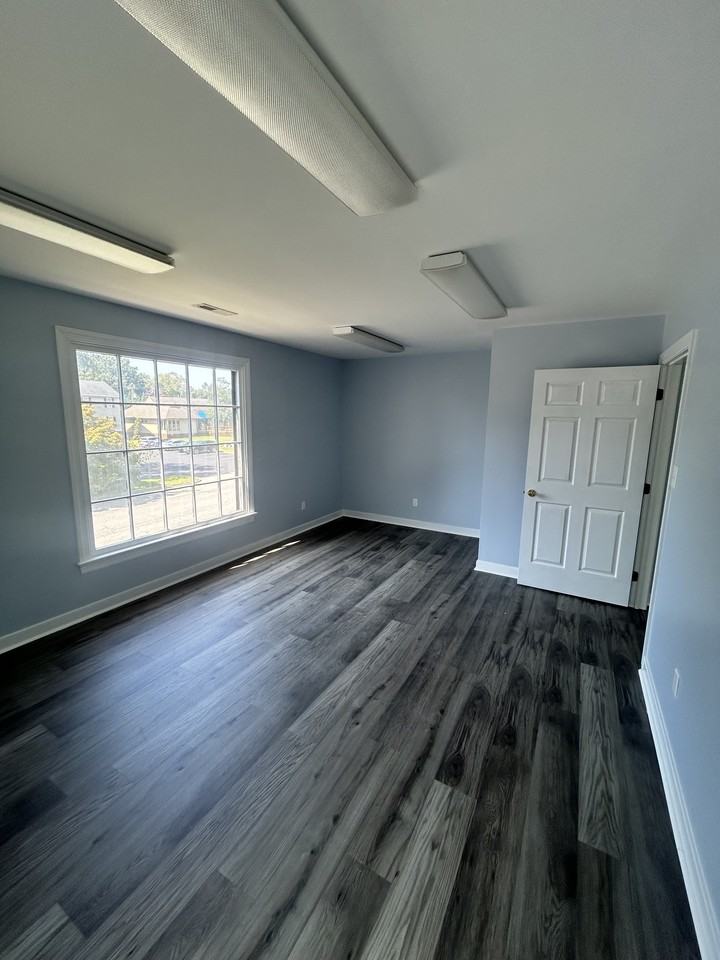 7266 Hanover Green Dr #A - Photo 4 of 5