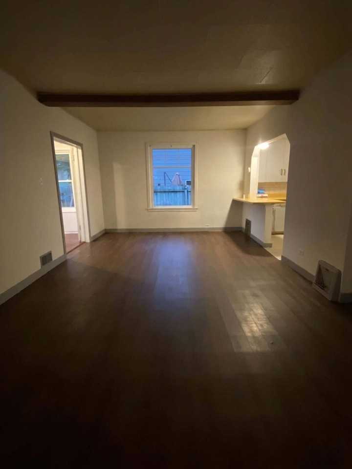 807 4th Ave Ne #NA - Photo 3 of 13