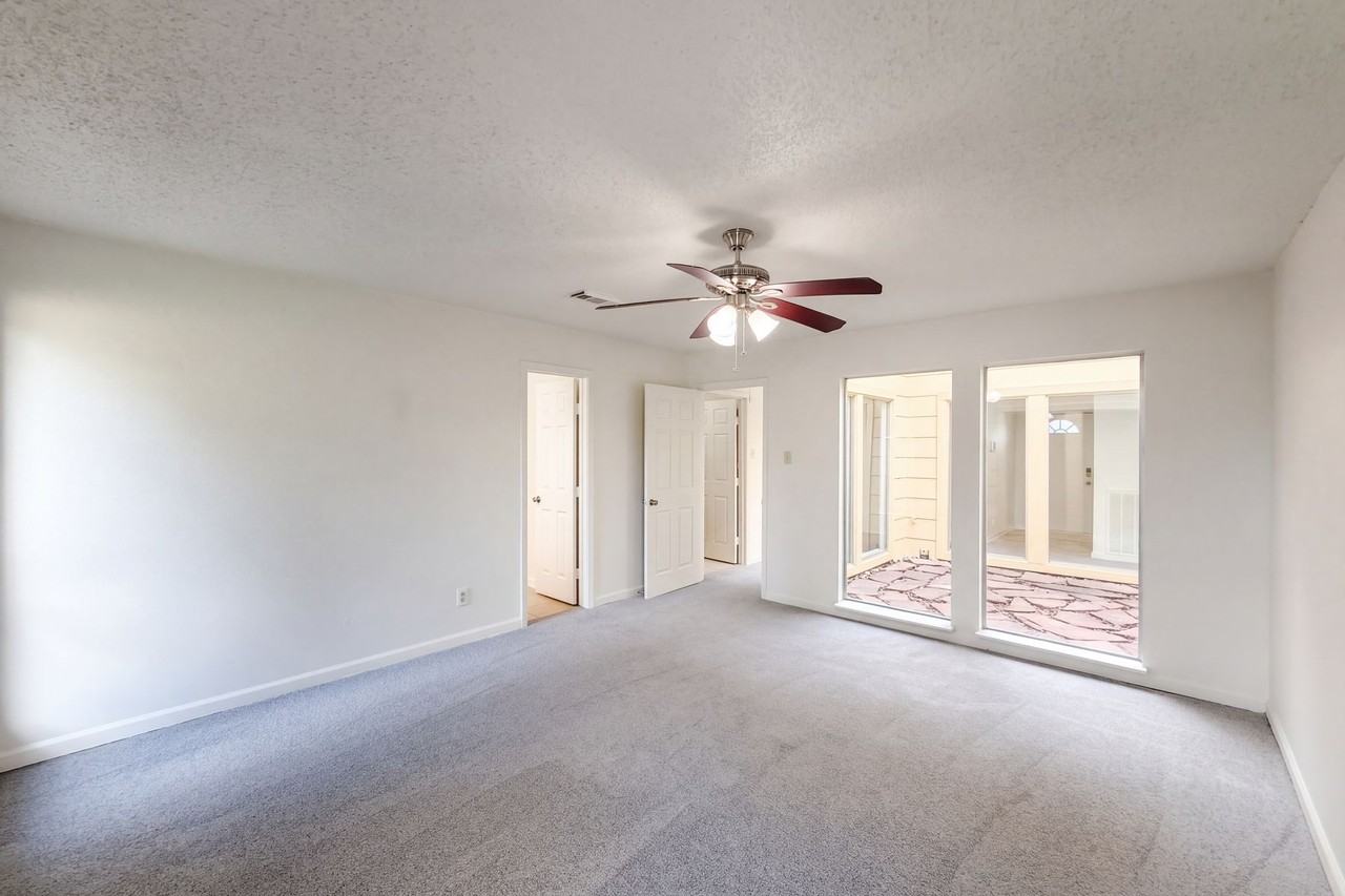15804 Dunmoor Dr #NA - Photo 7 of 10