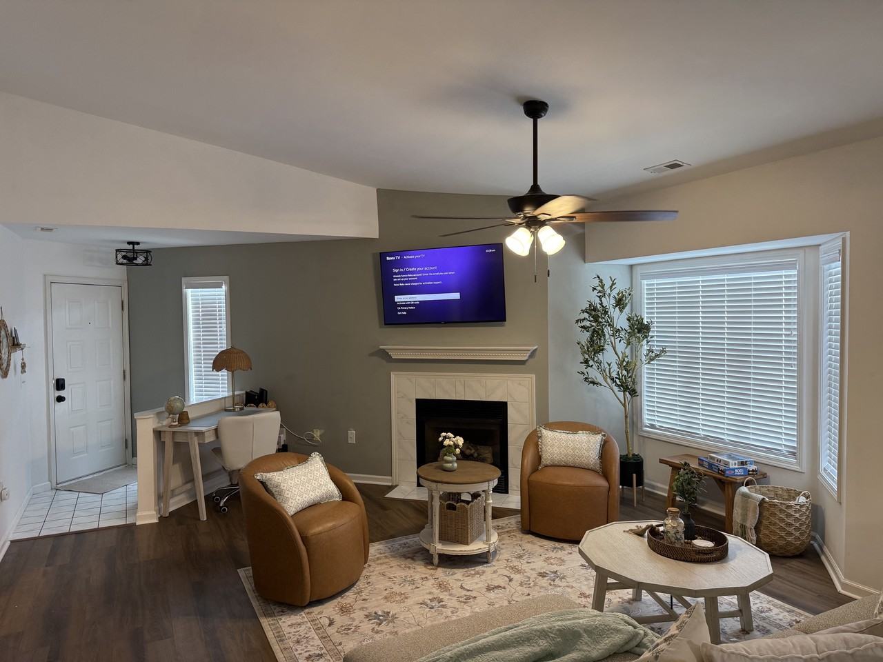 4162 Breezewood Dr #201 - Photo 3 of 32