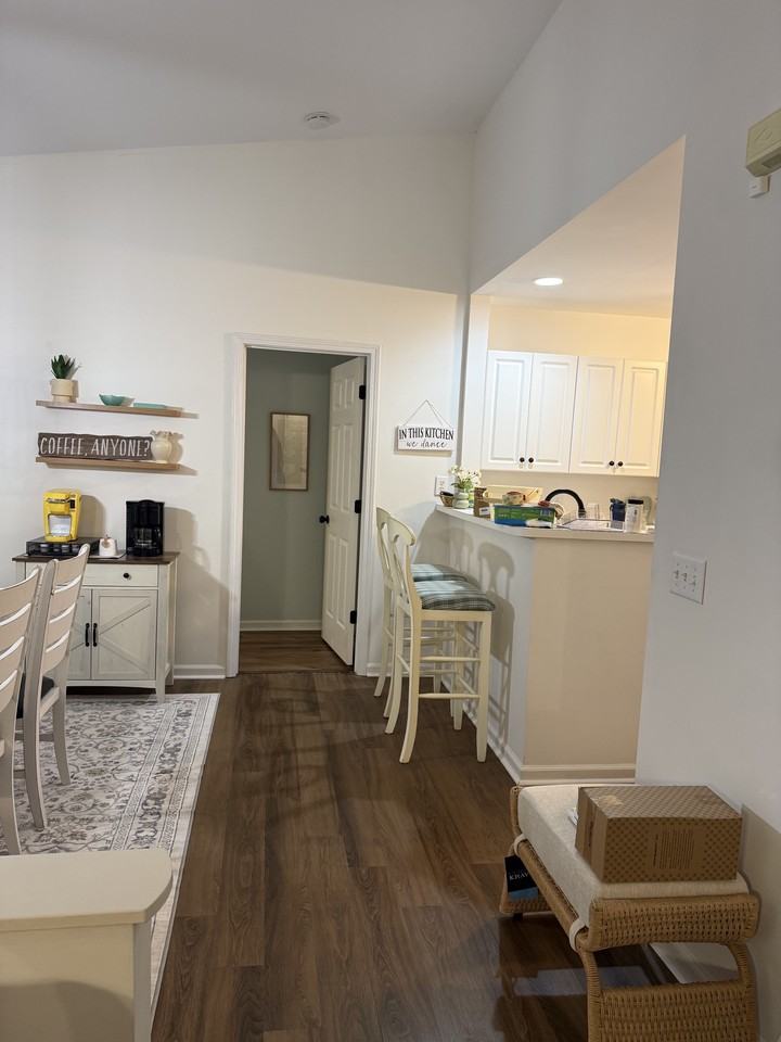4162 Breezewood Dr #201 - Photo 7 of 32